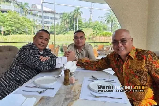 Hotman Paris dan Ketua Umum PWI Berakhir Damai di Meja Makan, Laporan Polisi Resmi Dicabut!