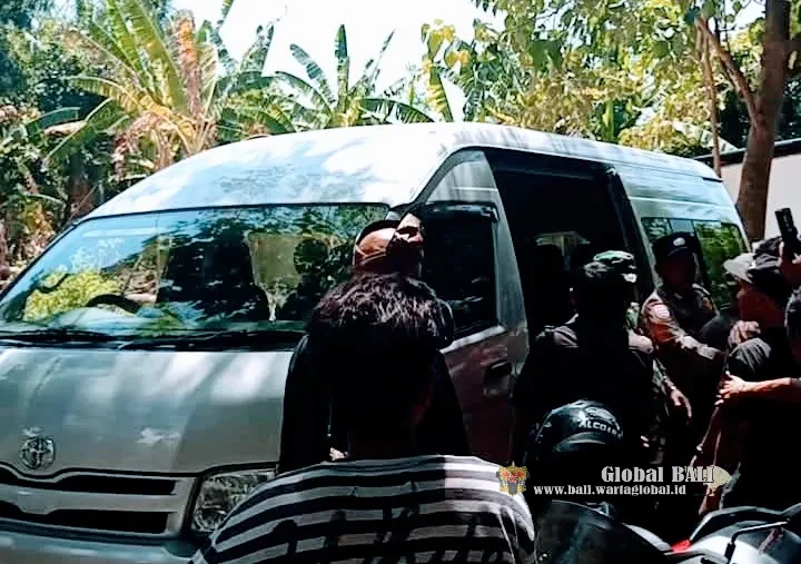 "Anatomi Tanah Rundung Amed"
DPRD Bali Dihadang di Lokasi Sengketa: Jangan Biarkan Tembok Kepentingan Mengalahkan Pencarian Fakta