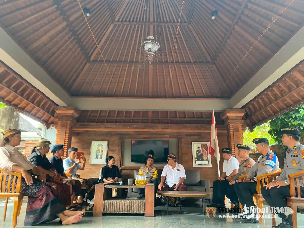 Merawat Harmoni, Memperkuat Keamanan: Kapolresta Denpasar Jalin Silaturahmi Dengan Penglingsir Puri Agung Peguyangan