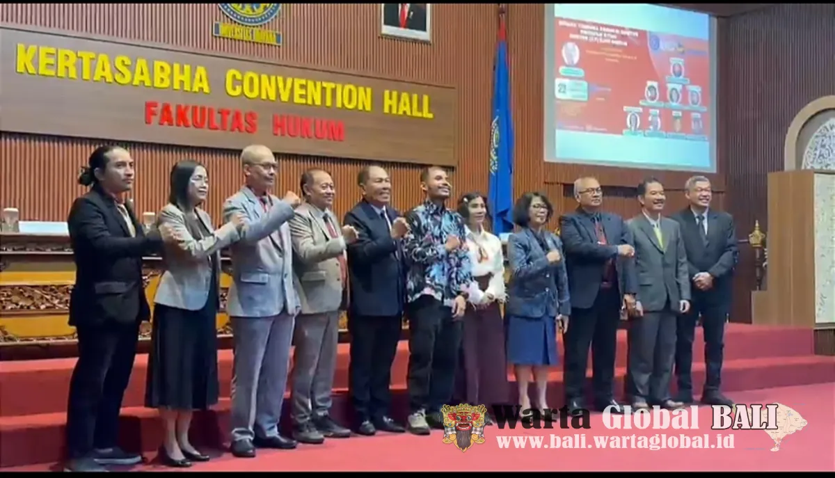 DARI PEDAGANG ES KELILING JADI DOKTOR HUKUM DI USIA 68 TAHUN — ADVOKAT MEDAN ERWIN SIREGAR GEBRAK MAHKAMAH DENGAN DISERTASI "MULTIBAR" YANG SIAP BONGKAR PETA ORGANISASI ADVOKAT INDONESIA!
