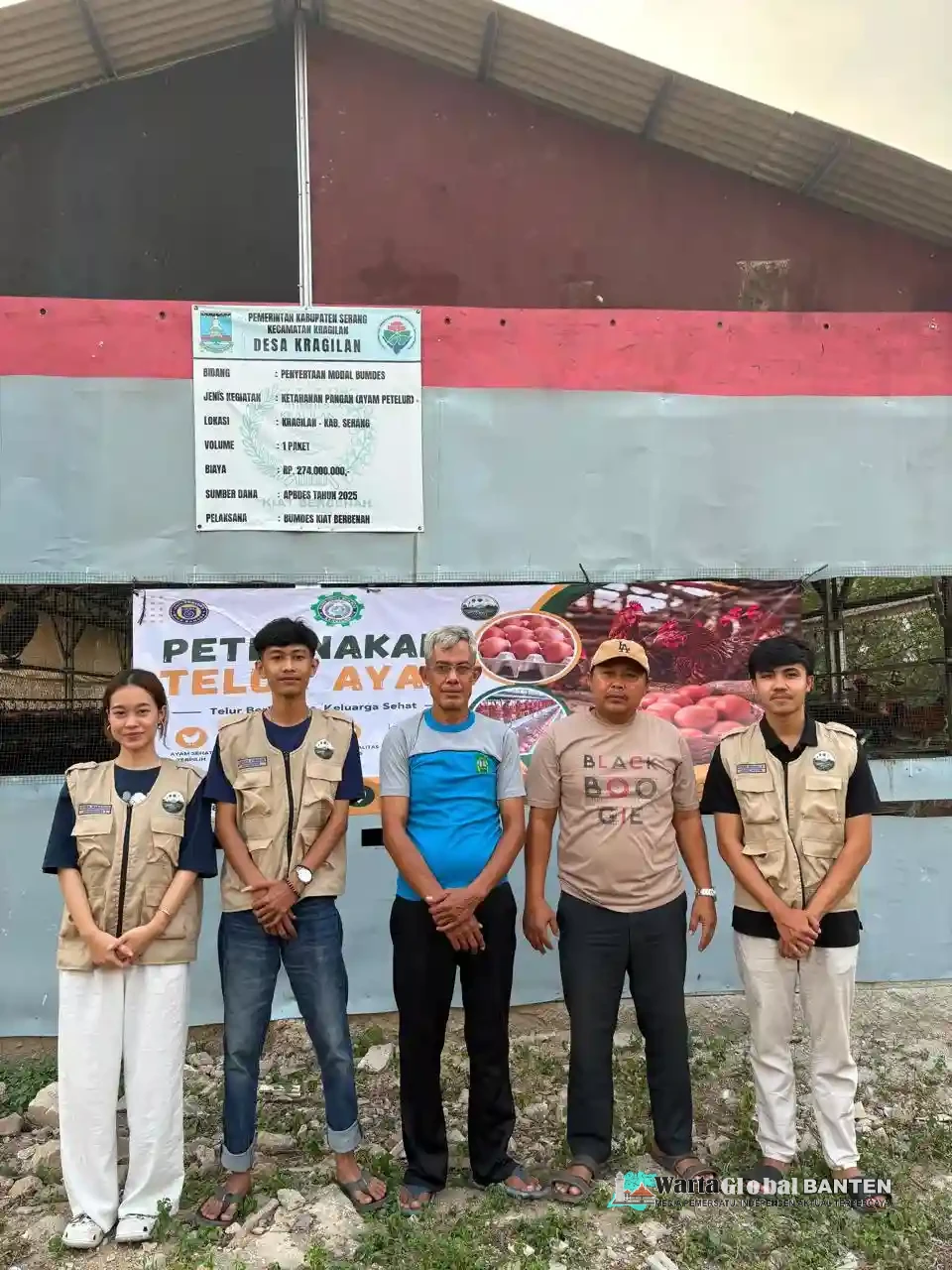 KKM Kelompok 35 Desa Kragilan Universitas Bina Bangsa 2026 Dukung Rebranding UMKM melalui Banner dan QRIS