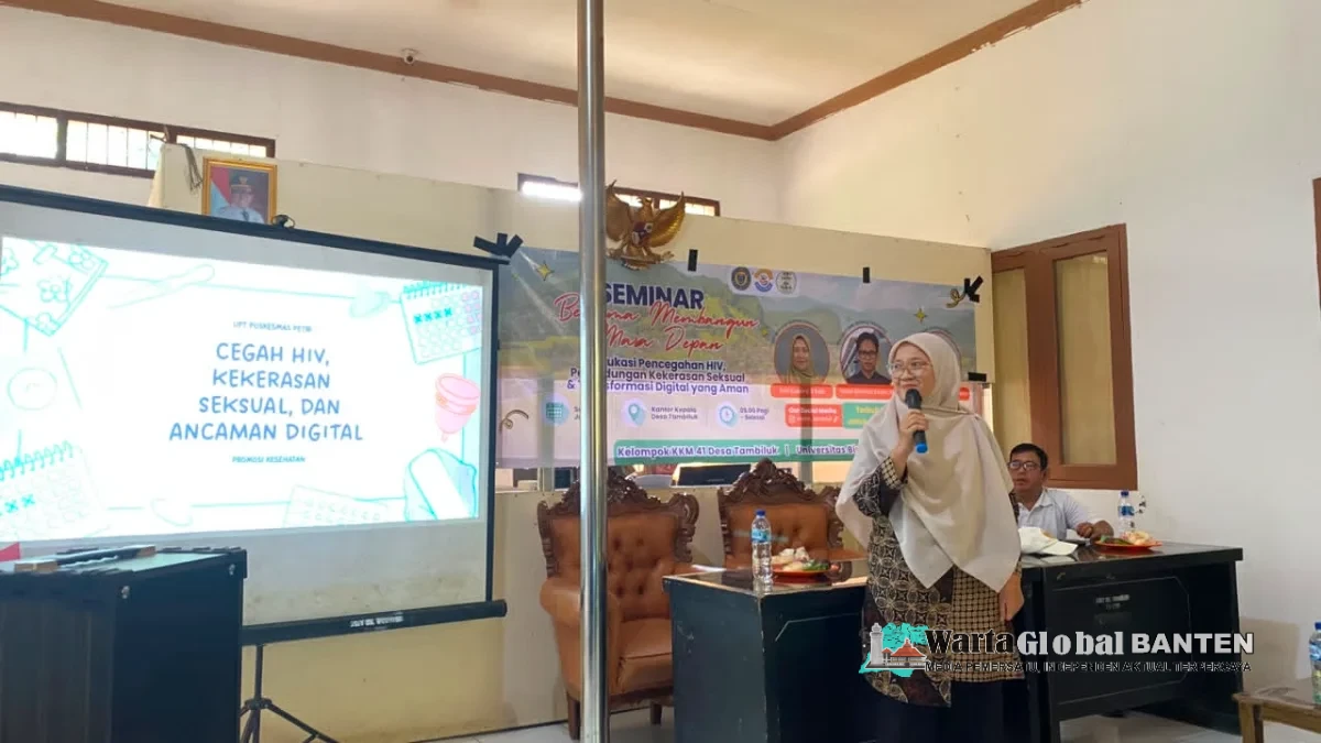 Bidang Kesehatan KKM UNIBA Kelompok 41 Sukses Gelar Seminar Pencegahan HIV di Desa Tambiluk
