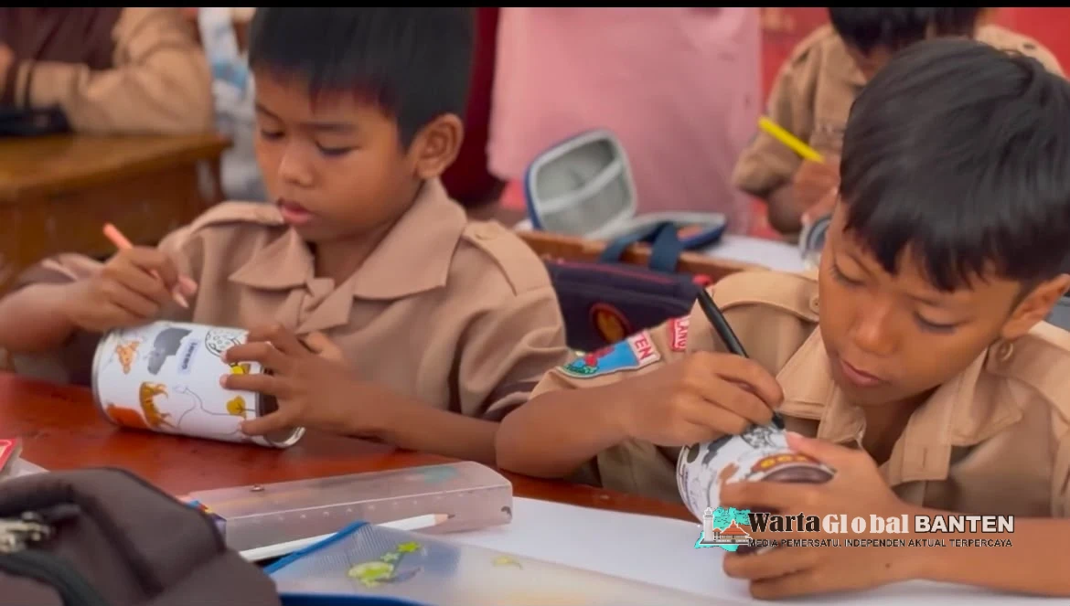Mahasiswa KKM Kelompok 68 UNIBA Ajak Siswa SDN Kadulimus 3 Gemar Menabung Sejak Dini Kadulimus, Kec. Banjar