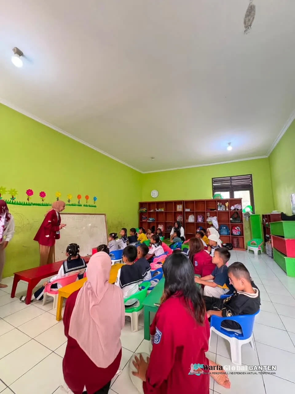 KKM Kelompok 10 Bidang 1 Gelar Program BBC “Belajar Bareng Ceria” di TK Kober Kutilang