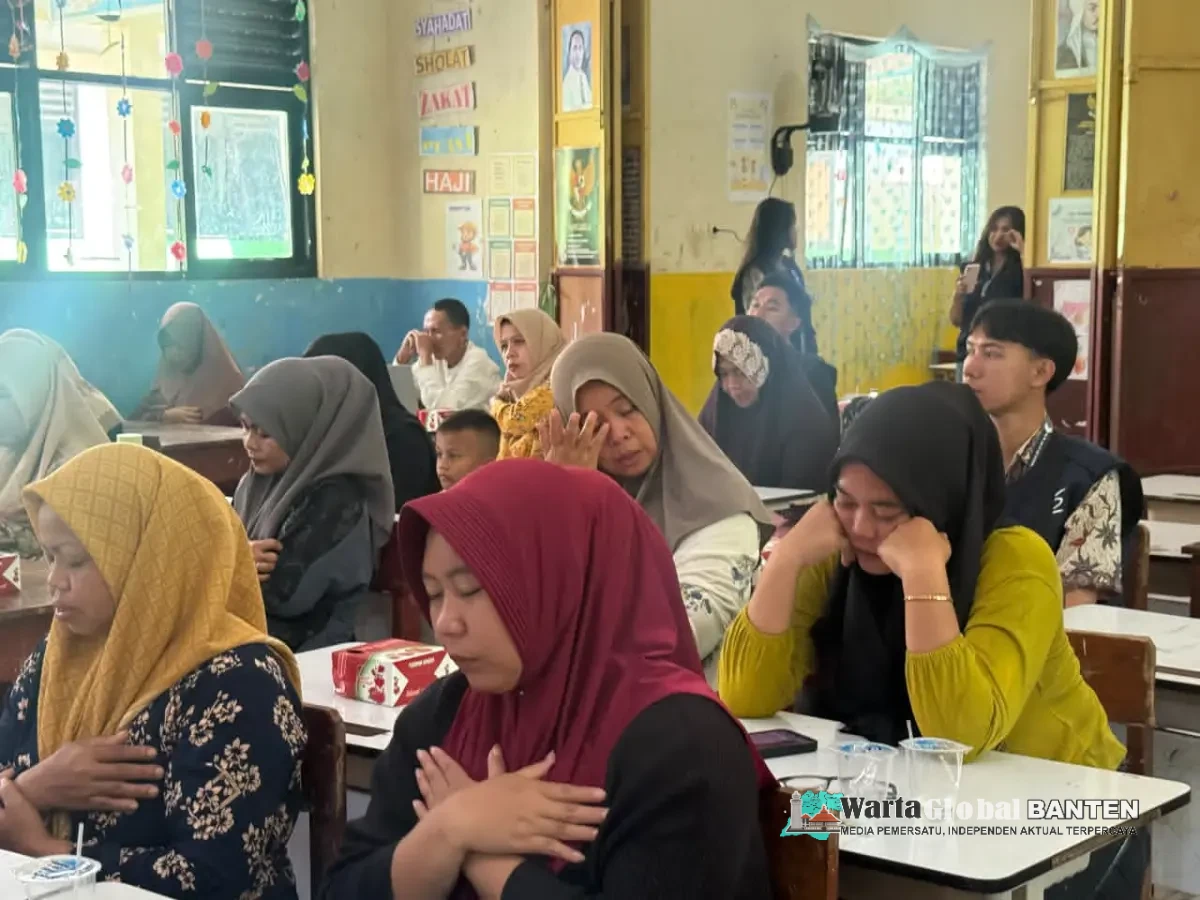 KKM 52 DESA PASANGGRAHAN MELAKSANAKAN PARENTING
“PERAN ORANG TUA DISEKOLAH DI SDN PASANGGRAHAN”