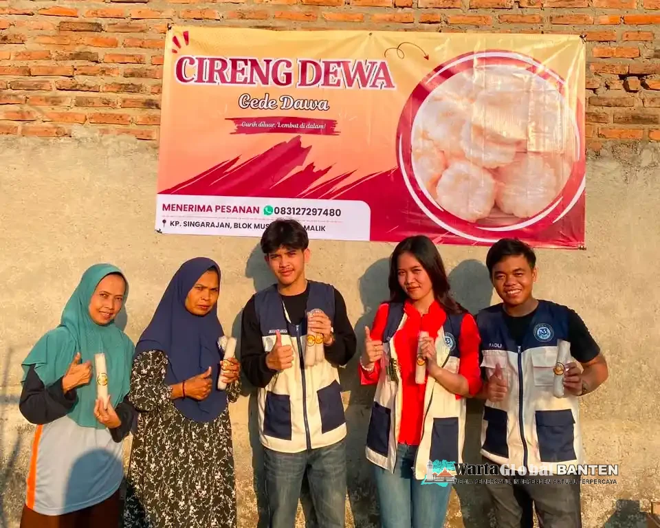 Dorong Daya Saing Produk Lokal, KKM 33 Dampingi Pengembangan UMKM Cireng Dewa di Desa Singarajan
