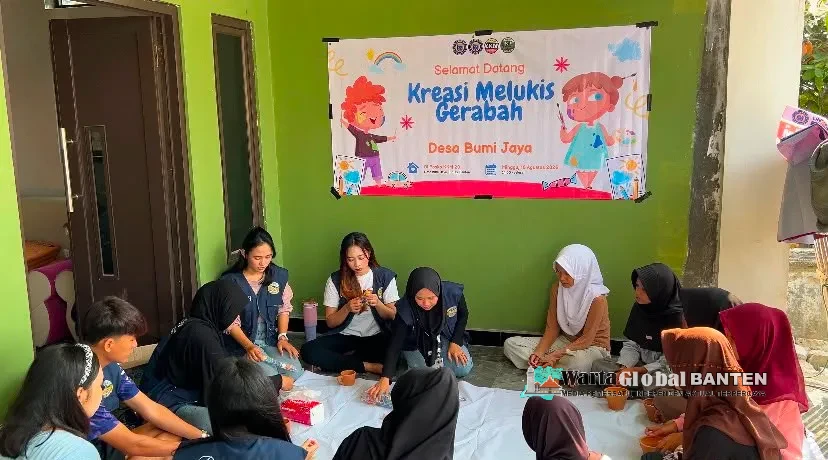 Damping Anak-anak Desa Bumi Jaya, Mahasiswa KKM Kelompok 20 Universitas Bina Bangsa Gelar "Kreasi Melukis Gerabah"
Desa Bumi Jaya