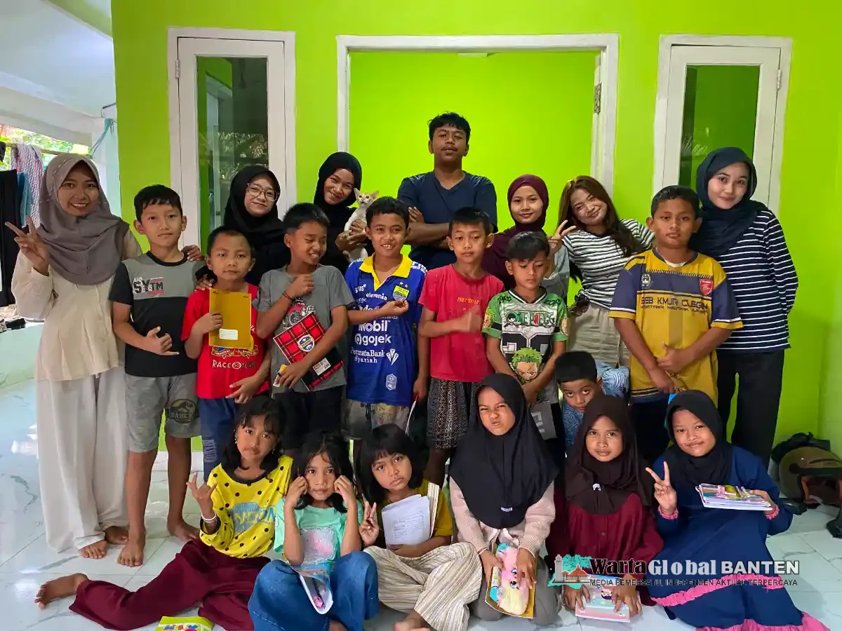 Oemah Ajar KKM Kelompok 10 UNIBA, Hadirkan Ruang Belajar Ceria bagi Anak-Anak Kampung Kubang Lor