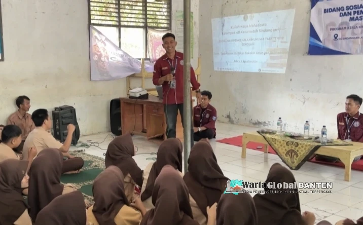 Mahasiswa Kkm Kelompok 40 Universitas Bina Bangsa Tanamkan Kesadaran Hukum Melalui Sosialisasi Di Ma Sholatiyah