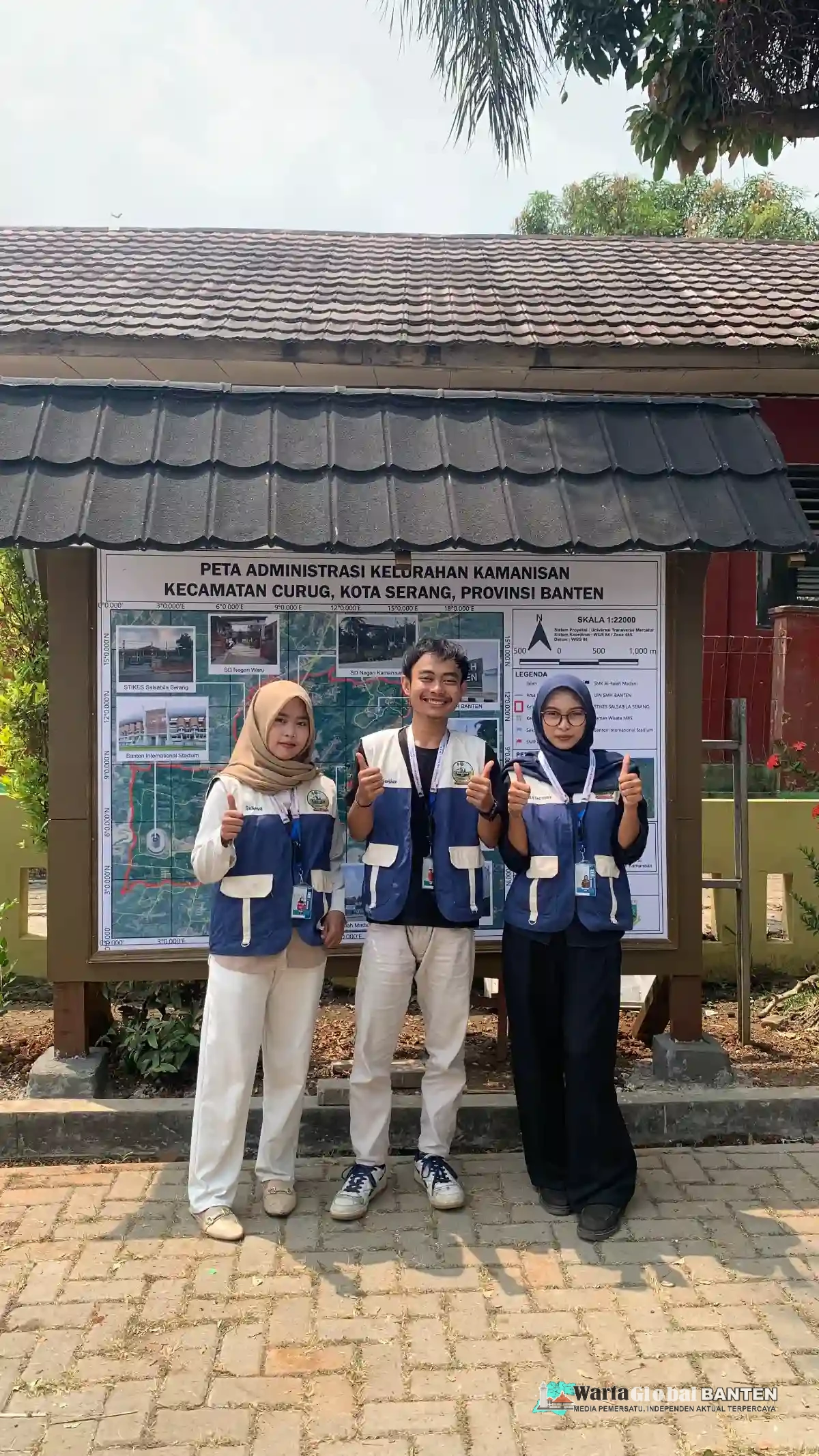 Kelompok 10 Bidang 5 KKM Laksanakan Pembuatan Peta Kelurahan Kemanisan untuk Mendukung Tata Kelola Pemerintahan Desa