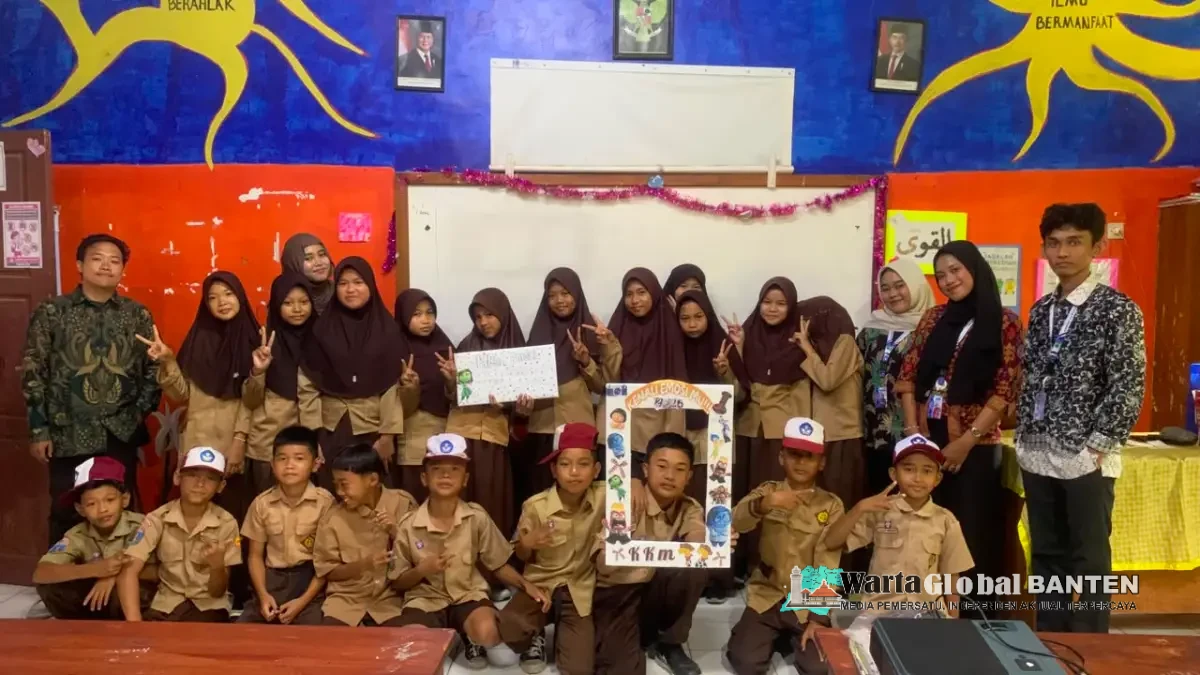 Mahasiswa KKM Kelompok 72 Universitas Bina Bangsa Tingkatkan Literasi Emosi Anak Melalui Psikoedukasi dan Pemutaran Film Inside Out 1