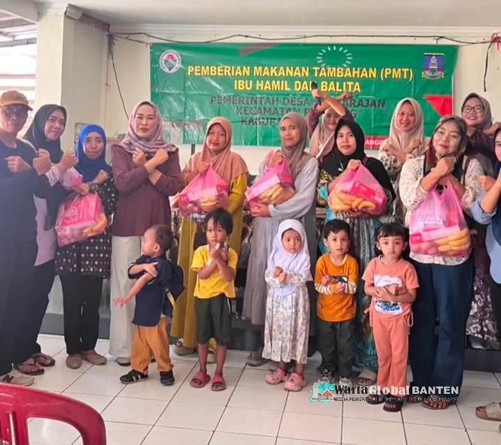 Pemberian Makanan Tambahan bagi Ibu Hamil dan Balita di Desa Singarajan Libatkan Mahasiswa KKM kelompok 33 Universitas Bina Bangsa Serang