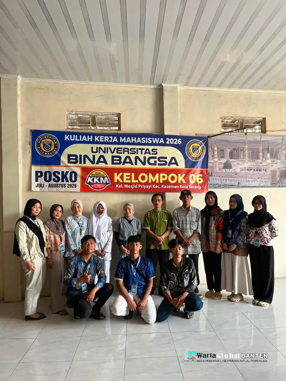 KOLABORASI ANTARA KKM 06 DENGAN PUSKESMAS KILASAH MENGGELAR CEK KESEHATAN GRATIS UNTUK MASYARAKAT MESJID PRIYAYI