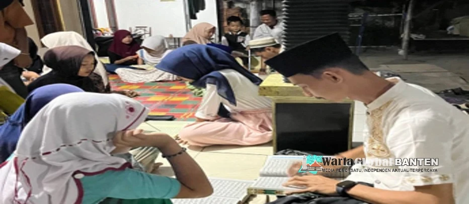 Mahasiswa KKM Universitas Bina Bangsa Kelompok 89 Tanamkan Nilai Keagamaan melalui Kegiatan Mengajar Mengaji Anak-Anak di Desa Panancangan