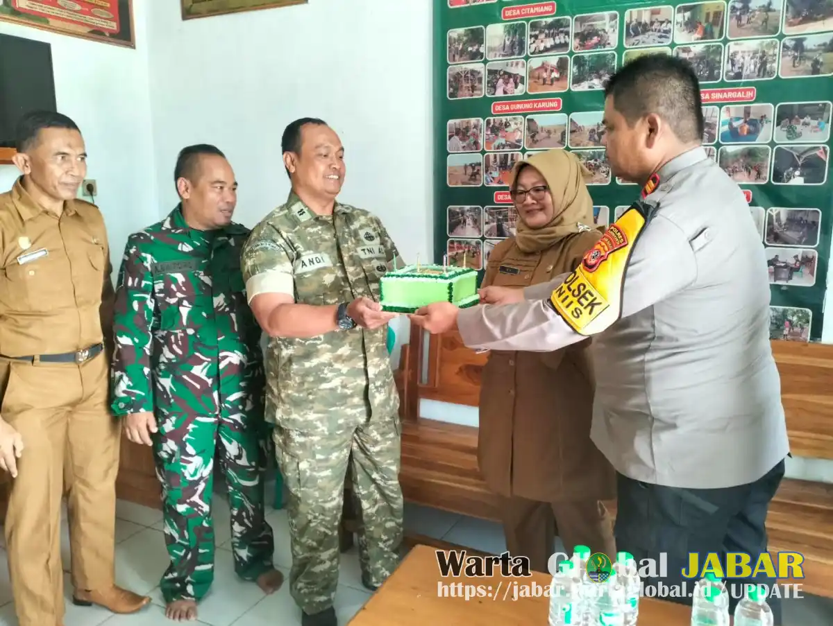 Sinergitas 3 Pilar Di Maniis, Polsek Dan Pemerintah Kecamatan Ucapkan HUT Ke-81 TNI