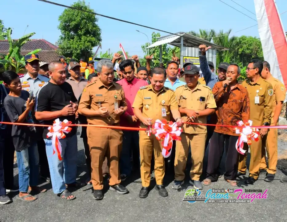 Plt Bupati Pekalongan Sukirman Resmikan JPL 126 Tengengwetan, Akses Warga Kembali Terhubung dengan Aman
