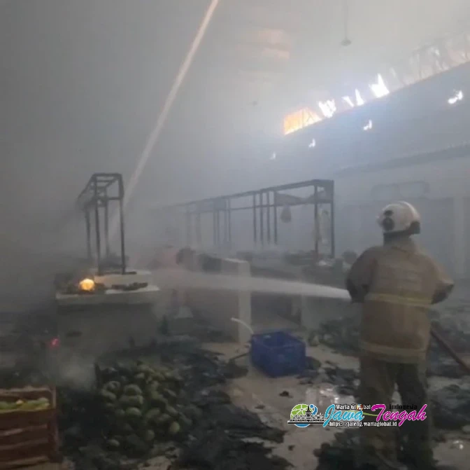 Pasar Modern BSB Semarang Terbakar, Dipicu Tabung Gas Bocor