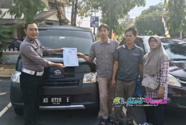 Satlantas Polres Sragen Ungkap BPKB Palsu, Mobil dan Dokumen Diamankan