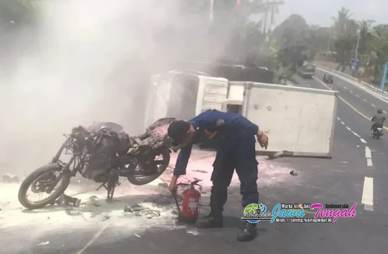 Laka Maut! Pengendara Motor Tewas Ditabrak Truk Boks di Boyolali, Polisi Lakukan Penyelidikan