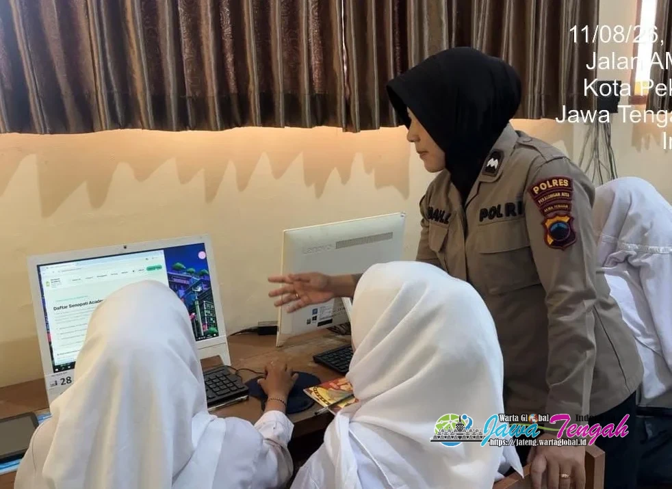 90 Pelajar SMA-SMK Antusias Ikuti Pembekalan “Paham AI” dari Polres Pekalongan Kota
