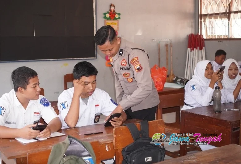 Polres Karanganyar Gandeng Senopati Academy Latih 140 Pelajar SMA Negeri 2 Karanganyar Bijak Gunakan AI