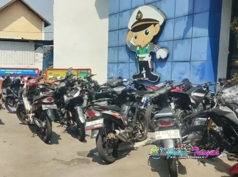 Gelar Patroli Rutin, Satlantas Polres Karanganyar Amankan Ratusan Motor Knalpot Brong