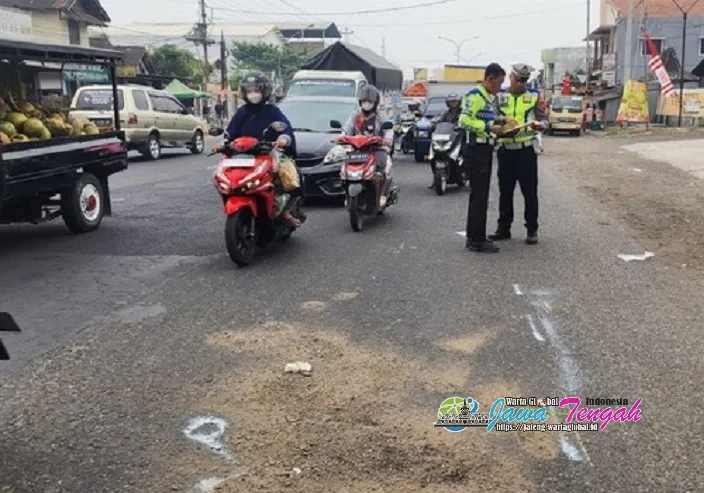 Gagal Menyalip, Pemotor Tewas Ditabrak Truk di Jalan Solo-Tawangmangu