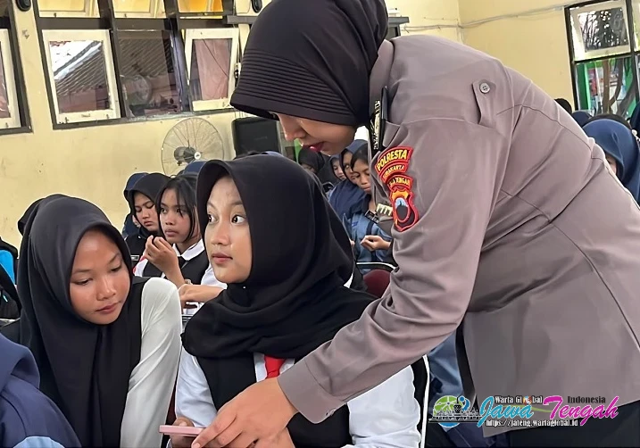 Pelajar SMKN 7 Surakarta Dibekali Literasi AI, Dorong Penggunaan Teknologi yang Bijak