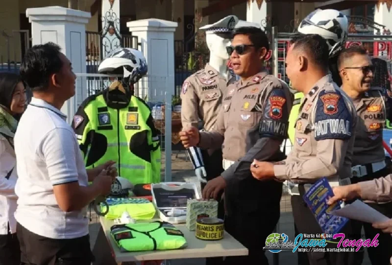 Satlantas Polres Sukoharjo Gelar Pameran Lalu Lintas di CFD, Hadirkan Layanan Publik dan Edukasi dalam Rangka HUT Bhayangkara ke-71