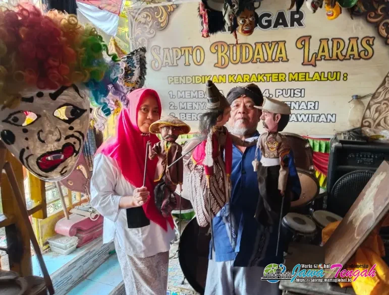 Mbah Brewok Melawan Lupa: Saat Budaya Jawa Ditinggalkan, Guru Pensiunan Ini Pilih Menjaganya