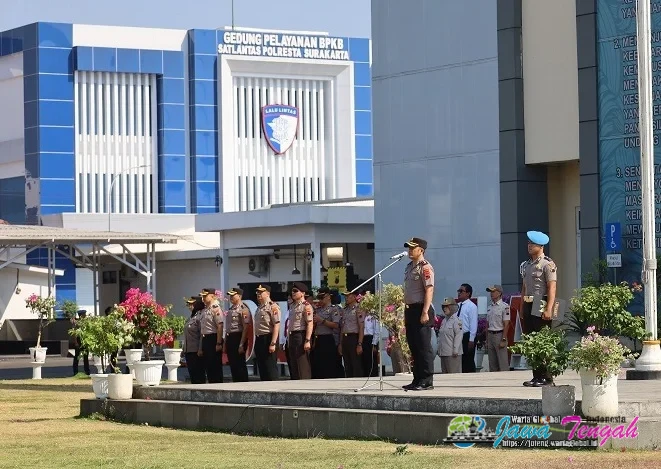 Pimpin Apel Jam Pimpinan, Wakapolresta Surakarta Tekankan Disiplin, Kesehatan, dan Profesionalisme Personel