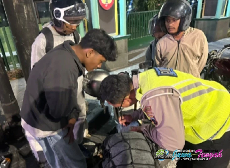 Gelar Operasi Balap Liar, Polresta Surakarta Amankan 35 Motor Berknalpot Brong Gelar Operasi Balap Liar, Polresta Surakarta Amankan 35 Motor Berknalpot Brong