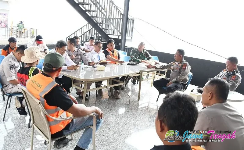 Polres Karanganyar Siapkan Sekat Bakar dan Tim Gabungan Antisipasi Karhutla di Lawu