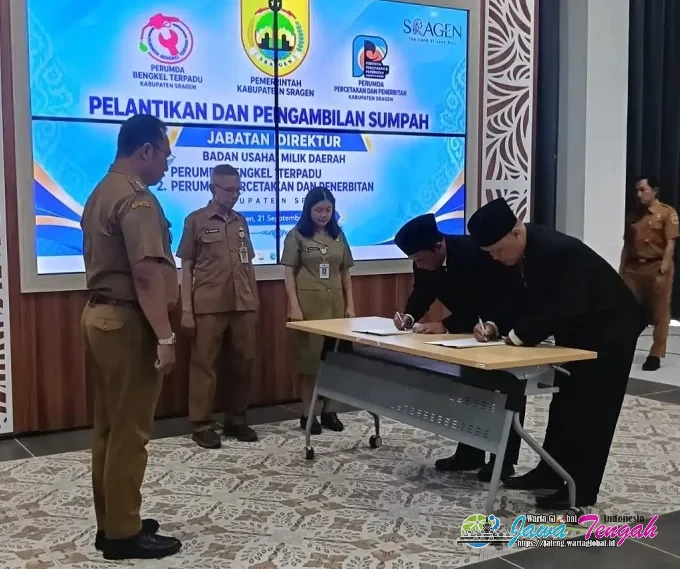 Bupati Sragen Lantik Dua Direktur BUMD, Minta Benahi Tata Kelola dan Perkuat Kinerja