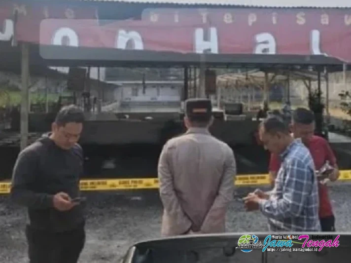 Polres Sukoharjo dan Densus 88 Dalami Kasus Pembakaran Warung Mi dan Babi, 12 Saksi Diperiksa Polres Sukoharjo dan Densus 88 Dalami Kasus Pembakaran Warung Mi dan Babi, 12 Saksi Diperiksa
