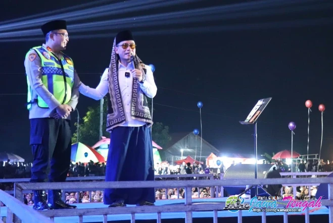 Kapolres Pekalongan Hadiri Istighosah Kebangsaan, Gus Miftah Beri Bantuan Renovasi Rumah Rp30 Juta