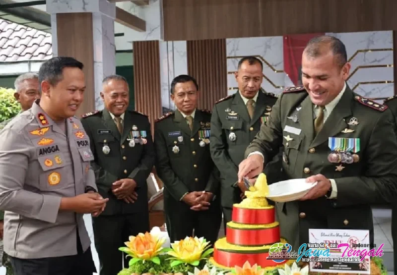 Kapolres Sukoharjo Kunjungi Kodim 0726, Perkuat Sinergi dan Ucapkan HUT ke-81 TNI