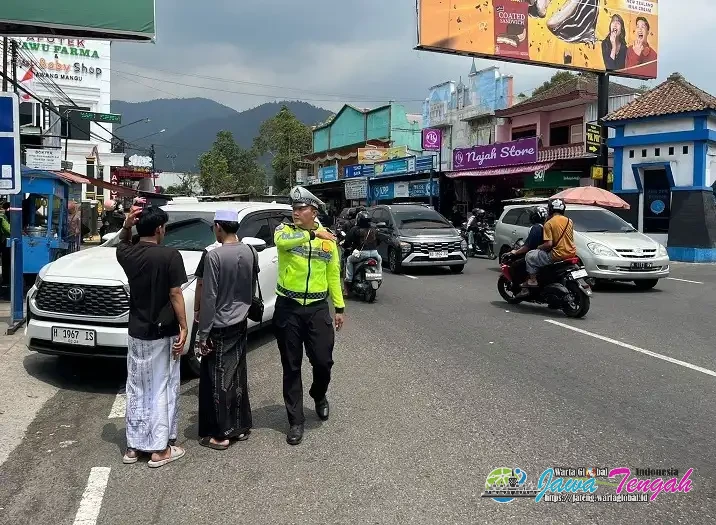 Akhir Pekan, Satlantas Polres Karanganyar Intensifkan Patroli Jalur Wisata Tawangmangu