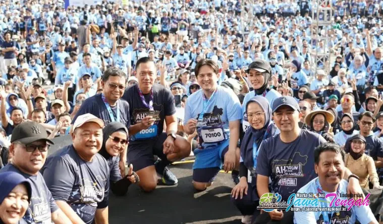 Ribuan Peserta Ramaikan AHY Run di Simpang Lima Semarang
