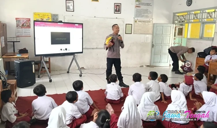 Polisi Peduli Pendidikan, Polres Sukoharjo Edukasi
Siswa SD Negeri Begajah IV