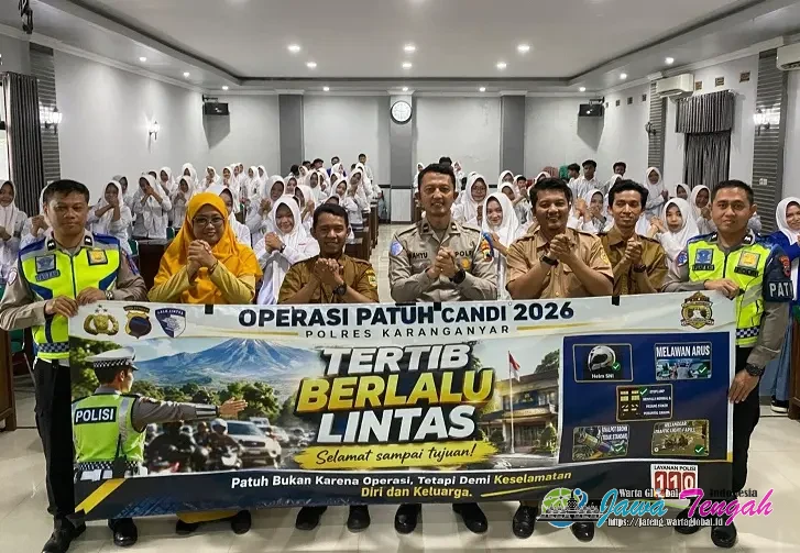 Tingkatkan Keselamatan Berlalulintas, Satlantas Polres Karanganyar Edukasi Pelajar di SMK Muhammadiyah 2