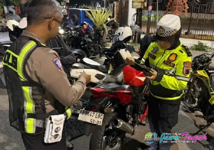 Polisi Amankan 14 Motor Berknalpot Brong dan Lakukan Tes Urine pada 40 Pengunjung serta Karyawan Tempat Hiburan
