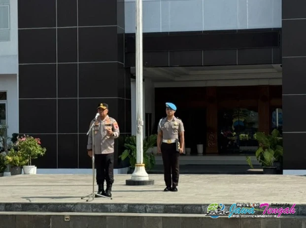Kapolresta Surakarta Pimpin Apel Perdana, Tekankan Komunikasi dan Pelayanan Masyarakat