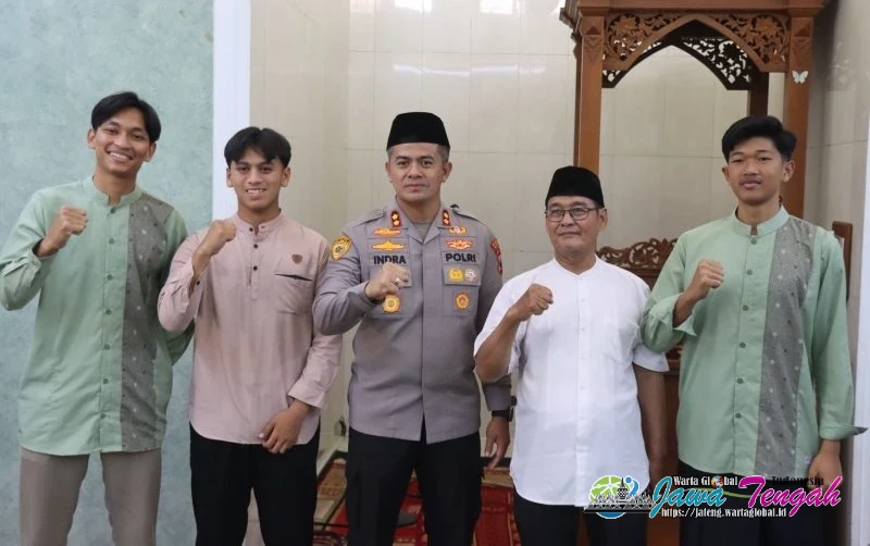 Kapolres Boyolali Pimpin Jumat Keliling di Masjid Al-Ma’mur, Serahkan Tali Asih
