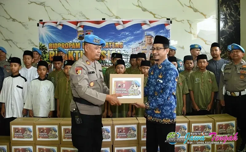 Sipropam Polres Karanganyar Salurkan 20 Paket Sembako kepada Warga Membutuhkan