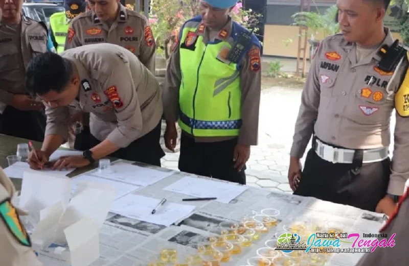 Propam Polres Sragen Gelar Tes Urine 86 Personel, Hasilnya Seluruhnya Negatif Narkotika
