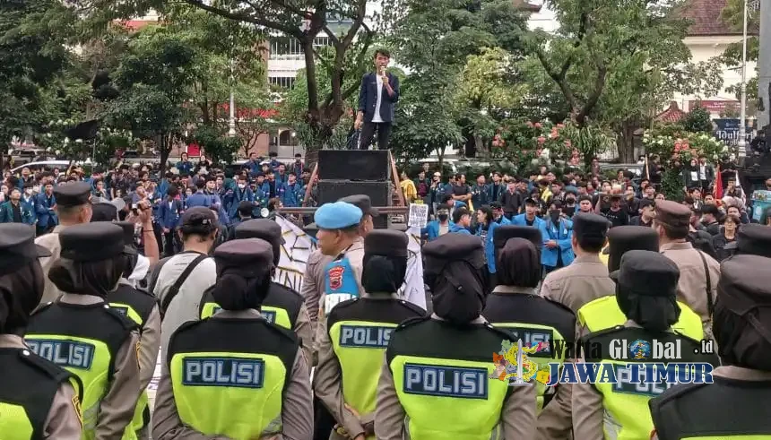 Ribuan Mahasiswa Semarang Demo di Tugu Muda, Bawa Panca Tuntutan Rakyat
