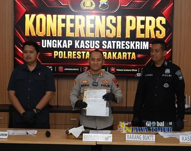 Polresta Surakarta Amankan Dua Pemuda Usai Hajar Warga di Pasar Harjodaksino Solo Polresta Surakarta Amankan Dua Pemuda Usai Hajar Warga di Pasar Harjodaksino Solo