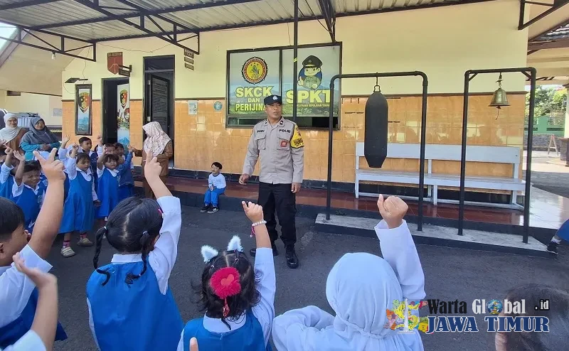 Polisi Sahabat Anak, Polsek Tawangmangu Kenalkan Dunia Kepolisian kepada Siswa TK