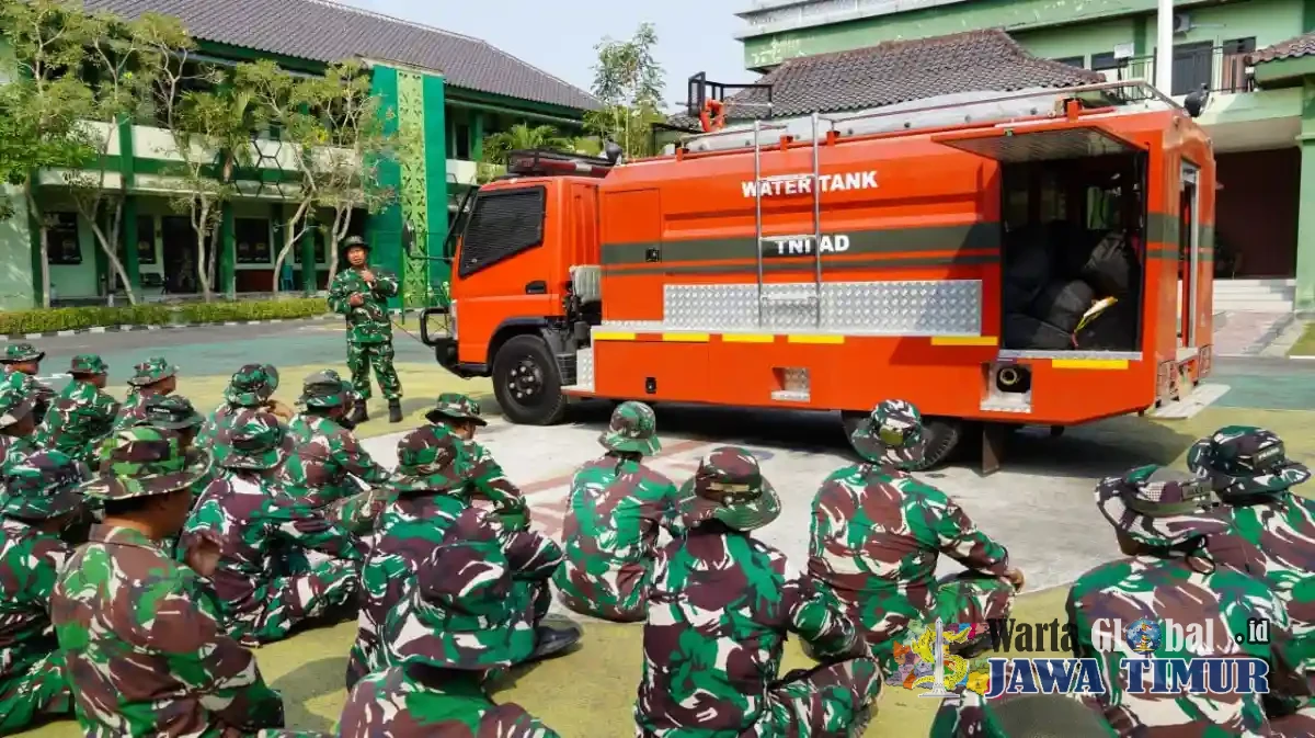 Sinergi Bersama Hadapi Potensi Bencana, Personel Kodim Bojonegoro Segarkan Kemampuan Jinakkan Api